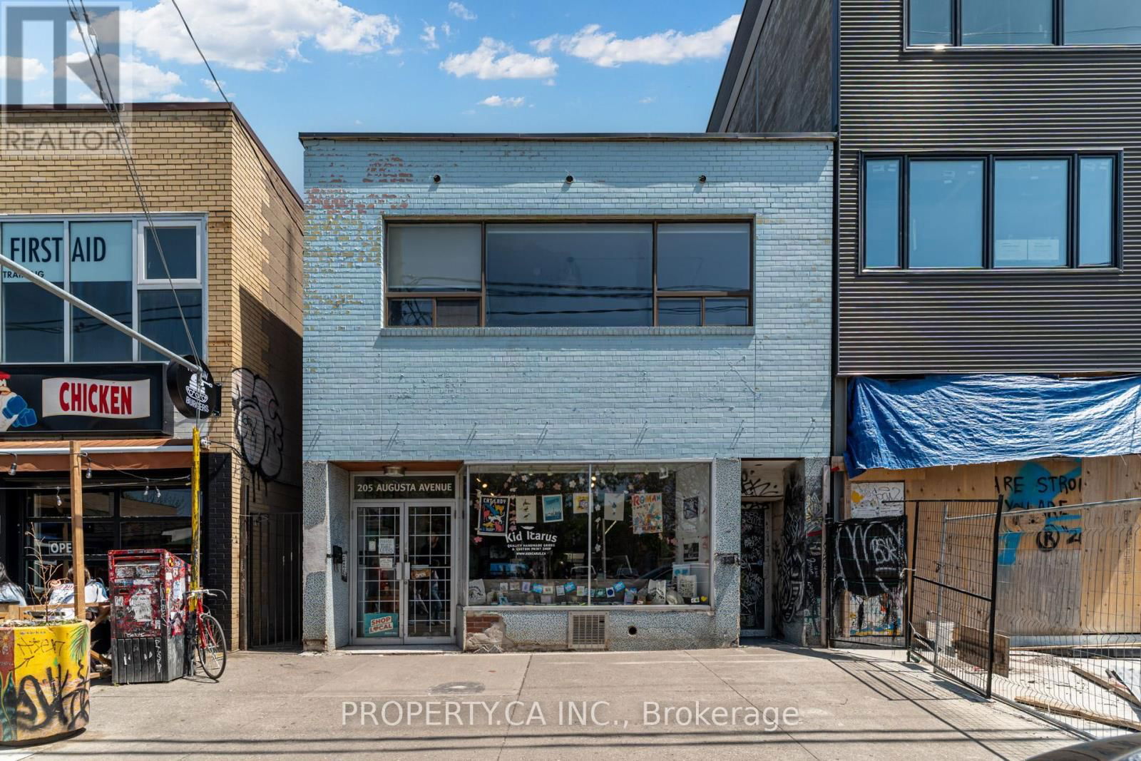 Upper - 205 AUGUSTA AVENUE Image 28