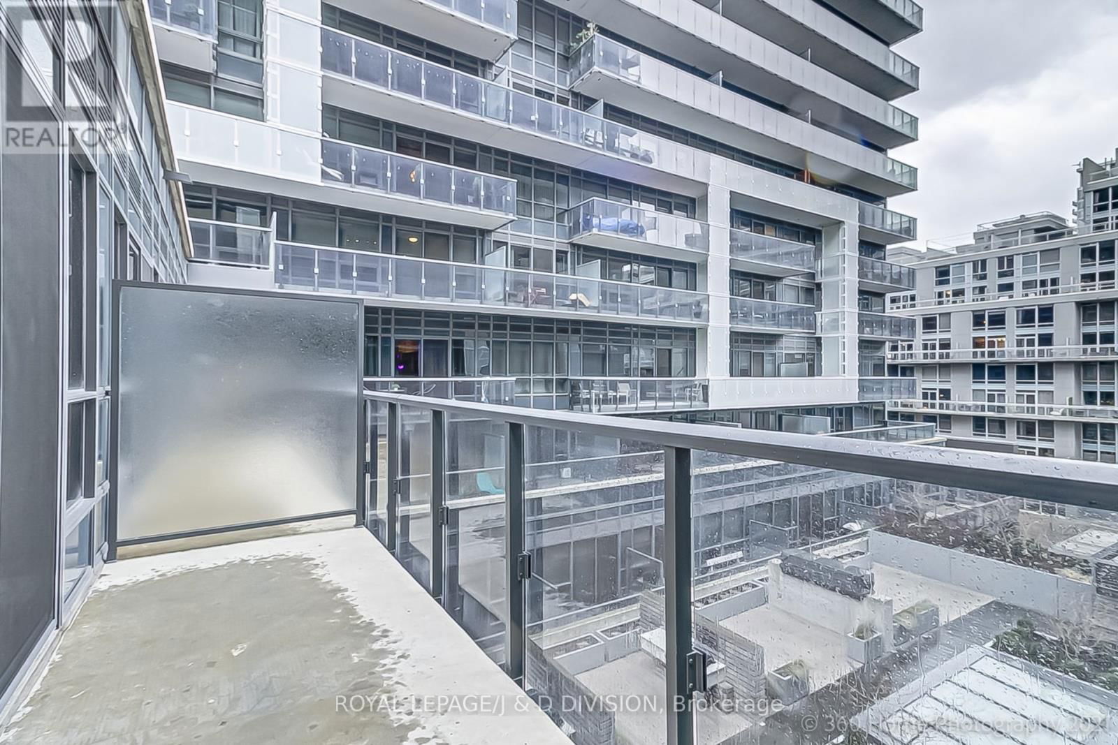 435 - 1030 KING STREET WEST Image 15