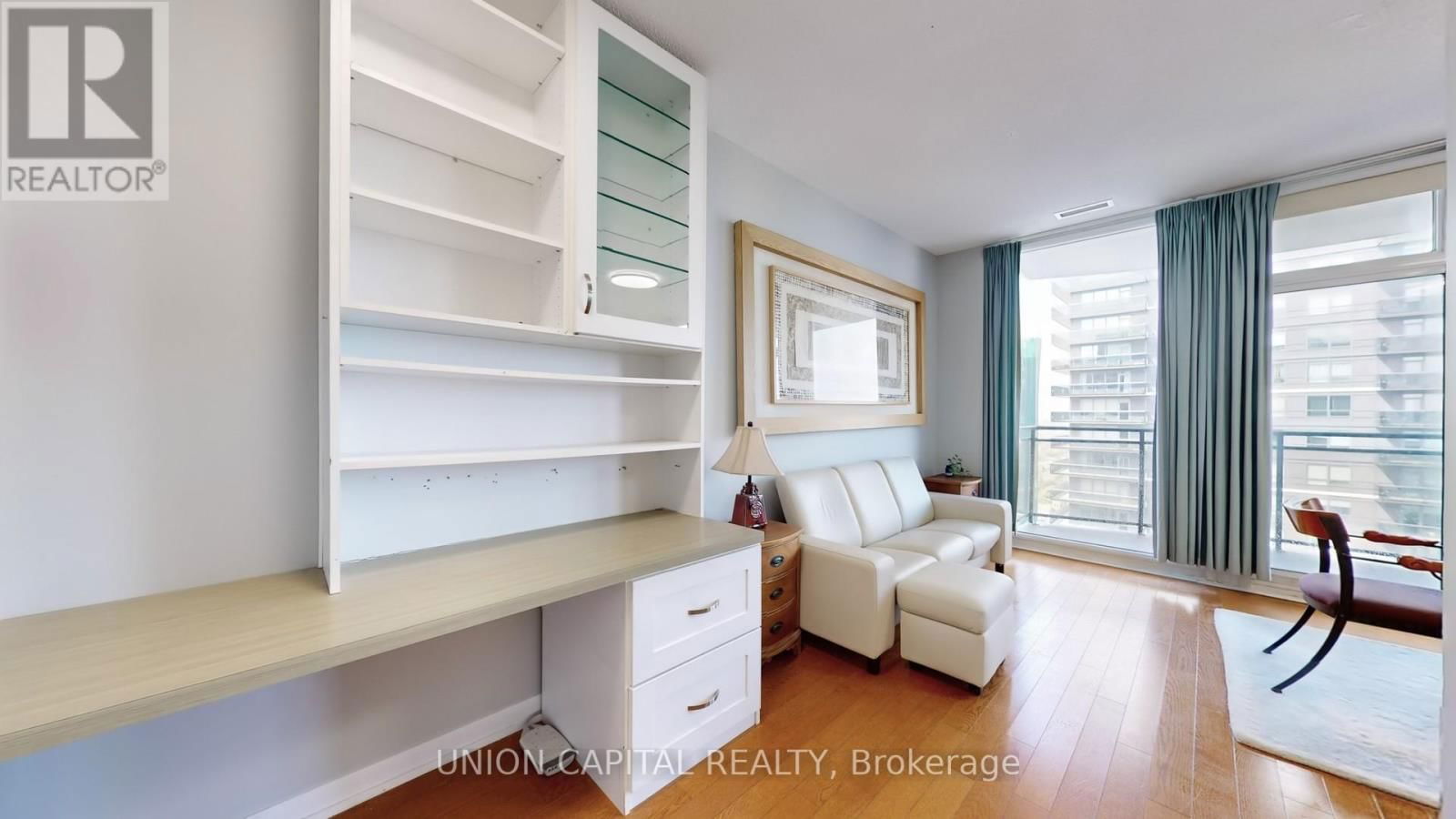 3207 - 33 SHEPPARD AVENUE EAST Image 9