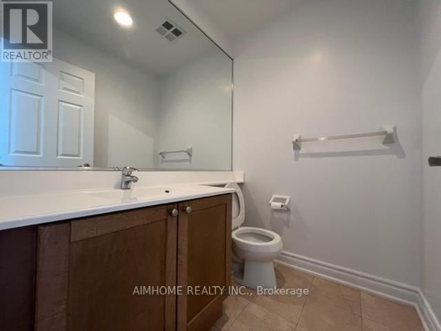 3804 - 761 BAY STREET Image 13