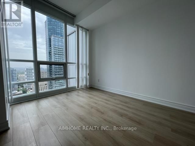 3804 - 761 BAY STREET Image 6