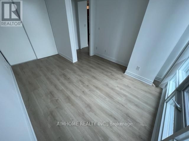 3804 - 761 BAY STREET Image 7