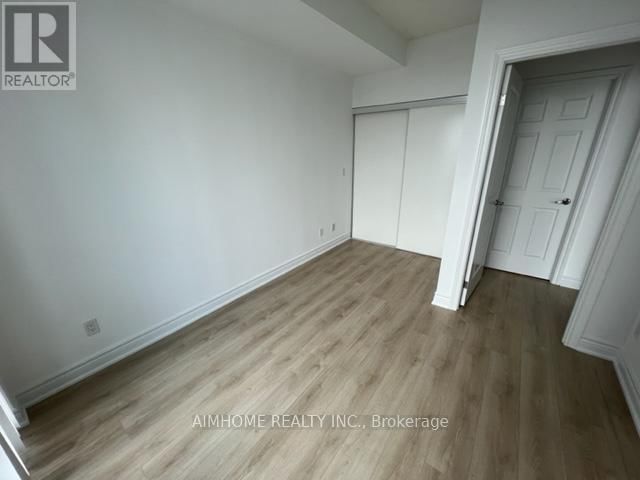 3804 - 761 BAY STREET Image 8