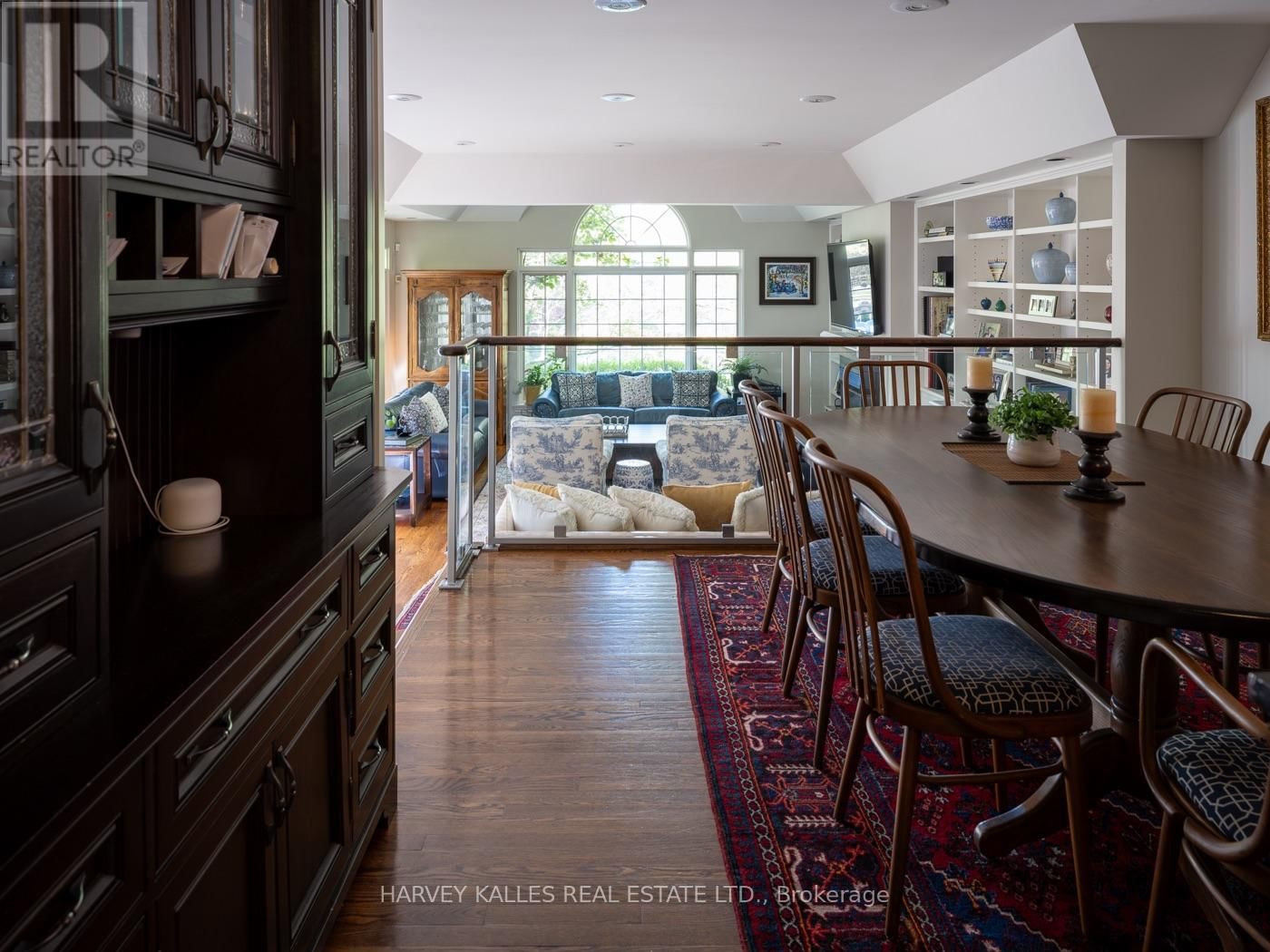 250 WARREN ROAD Image 16