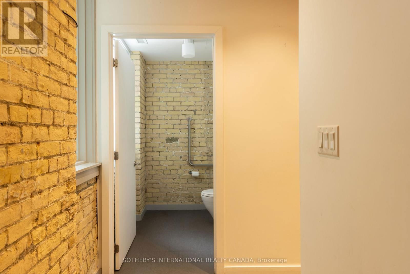 18 GLOUCESTER LANE Image 41