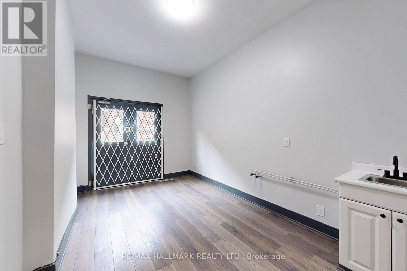148 PARLIAMENT STREET Image 11