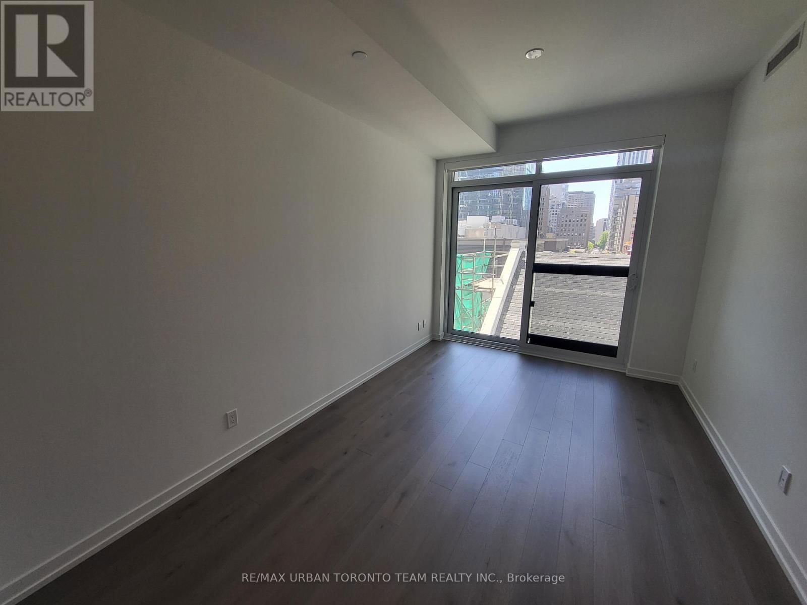 302 - 771 YONGE STREET Image 8