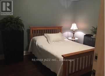 36 CLINTON STREET Image 14