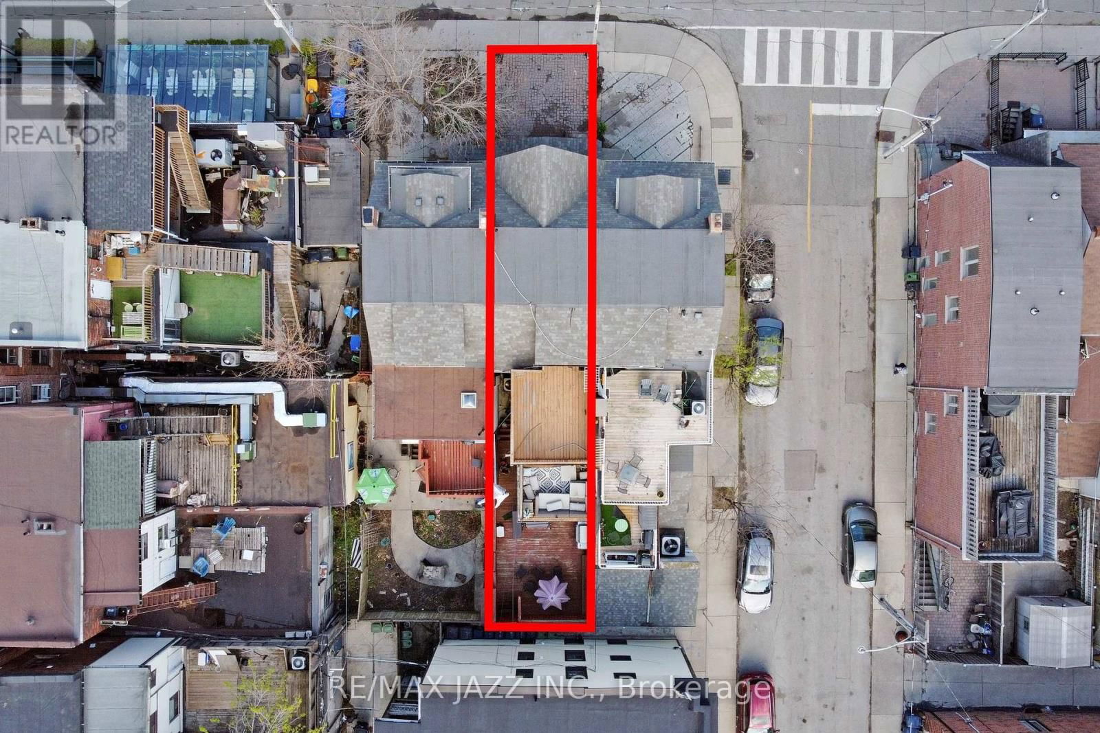 36 CLINTON STREET Image 24