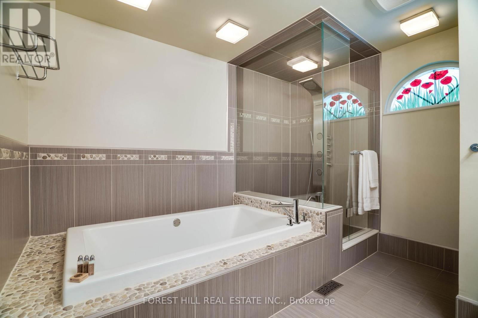 244 WATERLOO AVENUE Image 22
