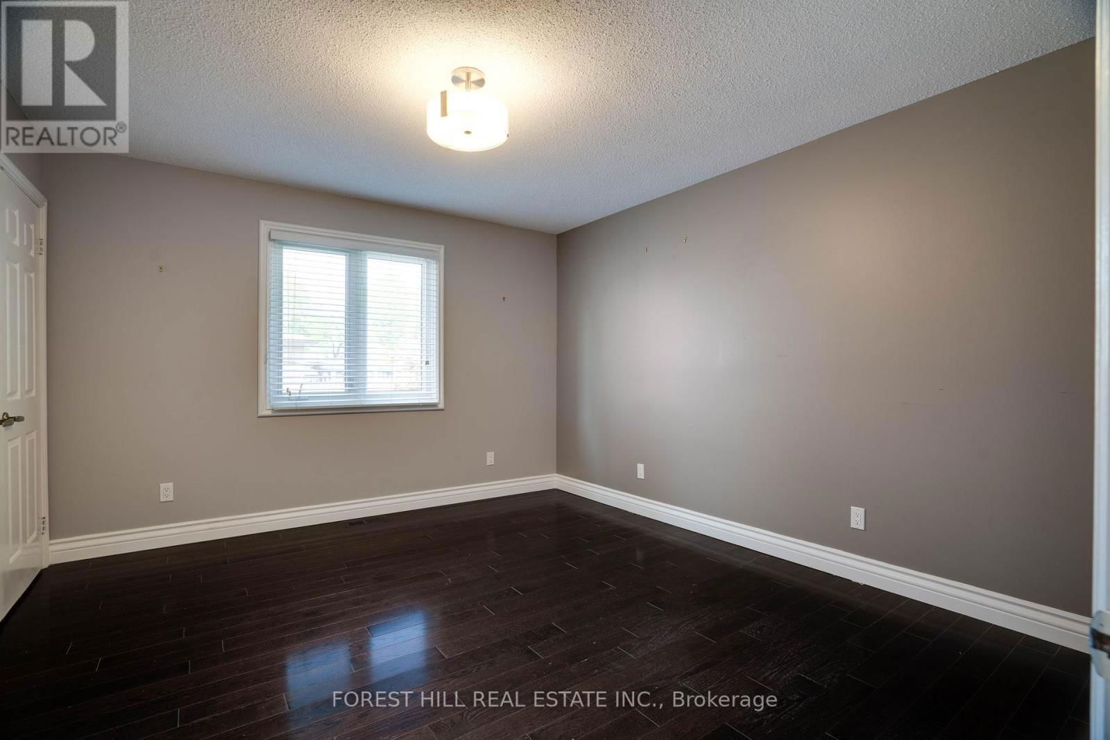 244 WATERLOO AVENUE Image 23