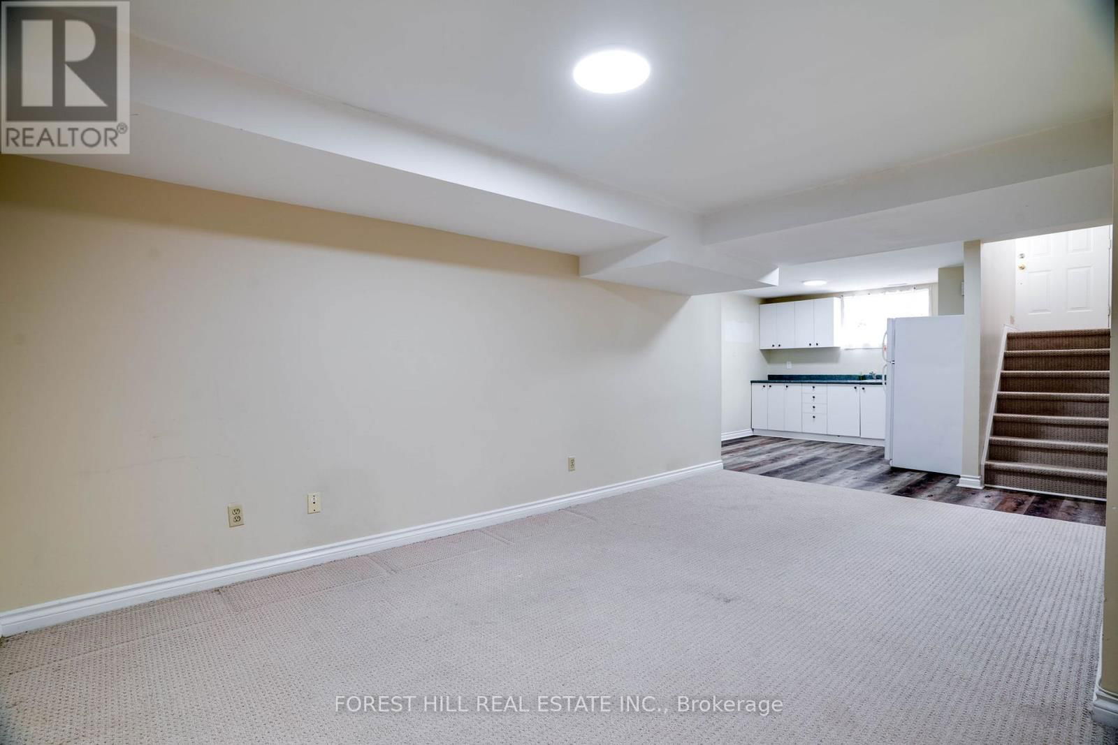 244 WATERLOO AVENUE Image 32