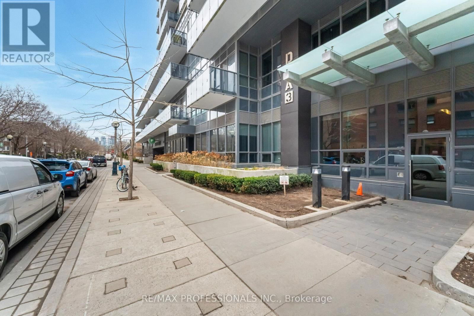 103 - 1030 KING STREET Image 47