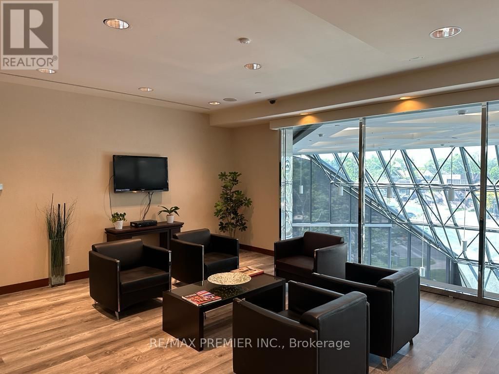 300-22 - 25 SHEPPARD AVENUE WEST Image 5