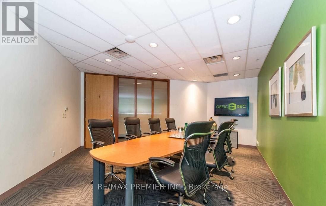 300-22 - 25 SHEPPARD AVENUE WEST Image 6