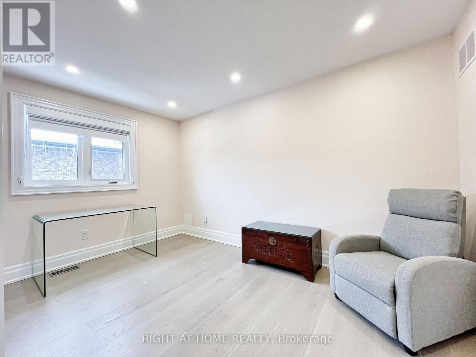 152 HOLMES AVENUE Image 26