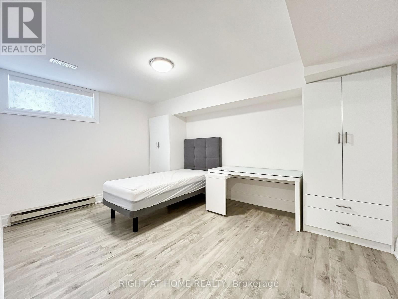 152 HOLMES AVENUE Image 36