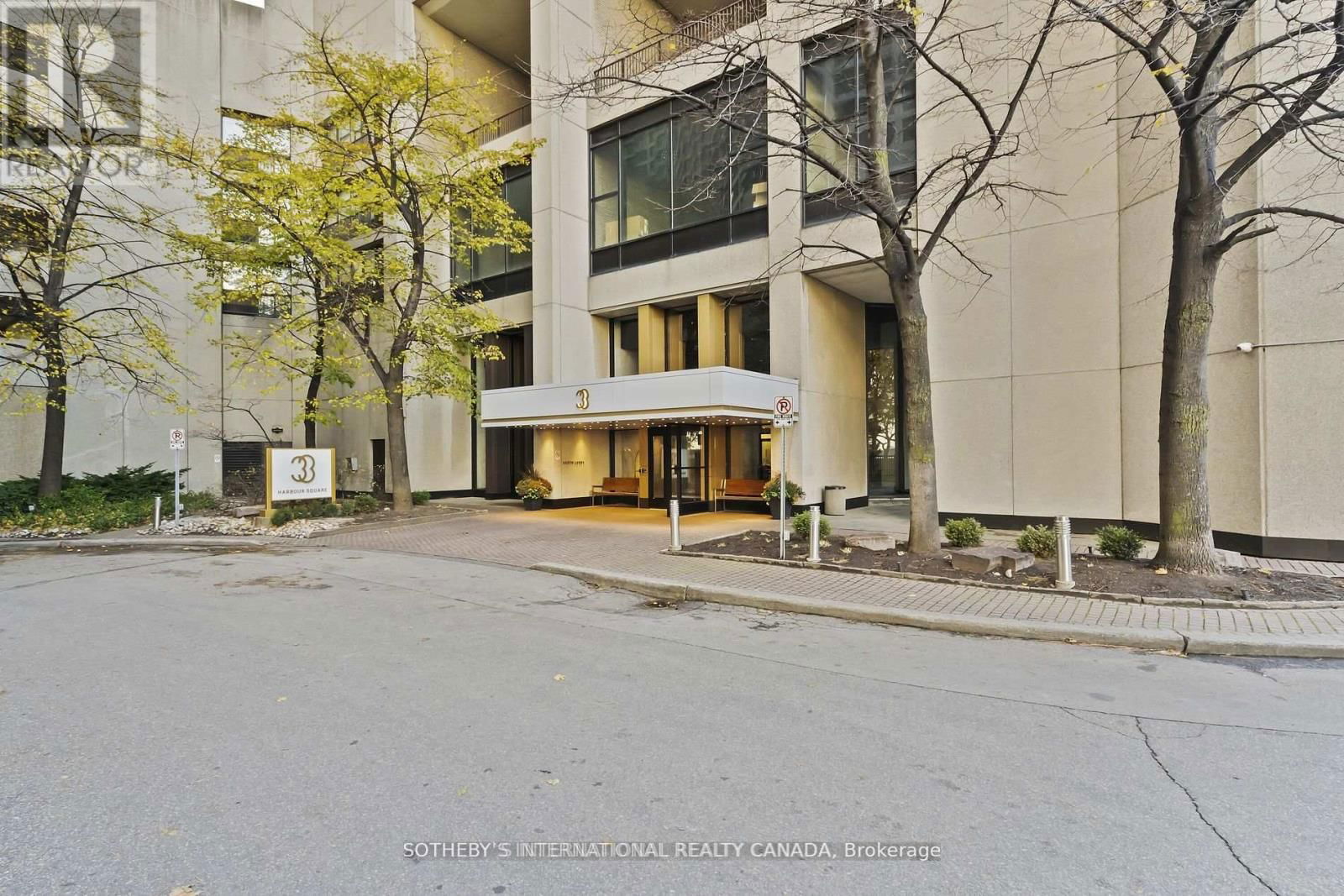 2208 - 33 HARBOUR SQUARE Image 33