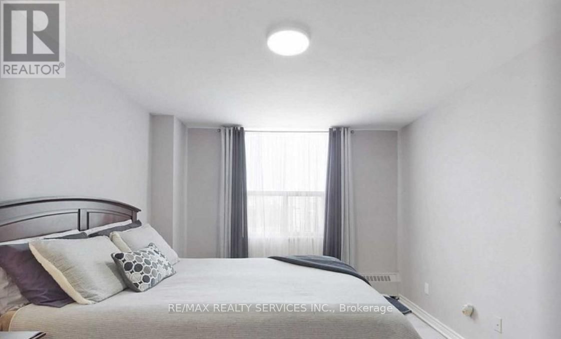 1112 - 20 FOREST MANOR ROAD Image 13