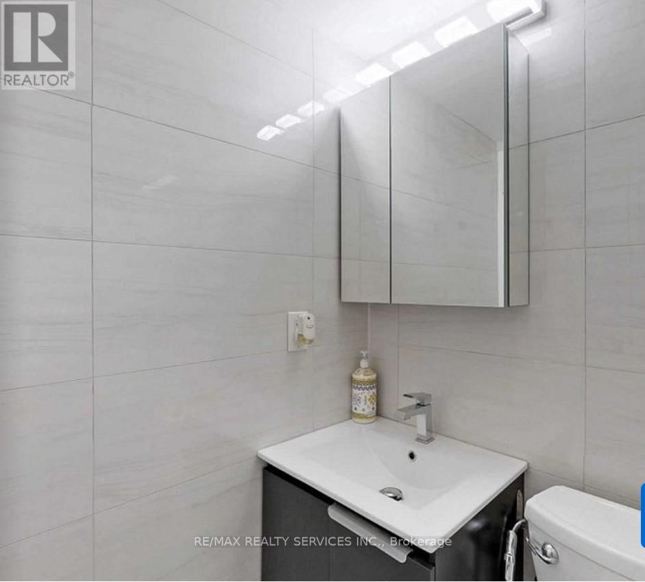1112 - 20 FOREST MANOR ROAD Image 15