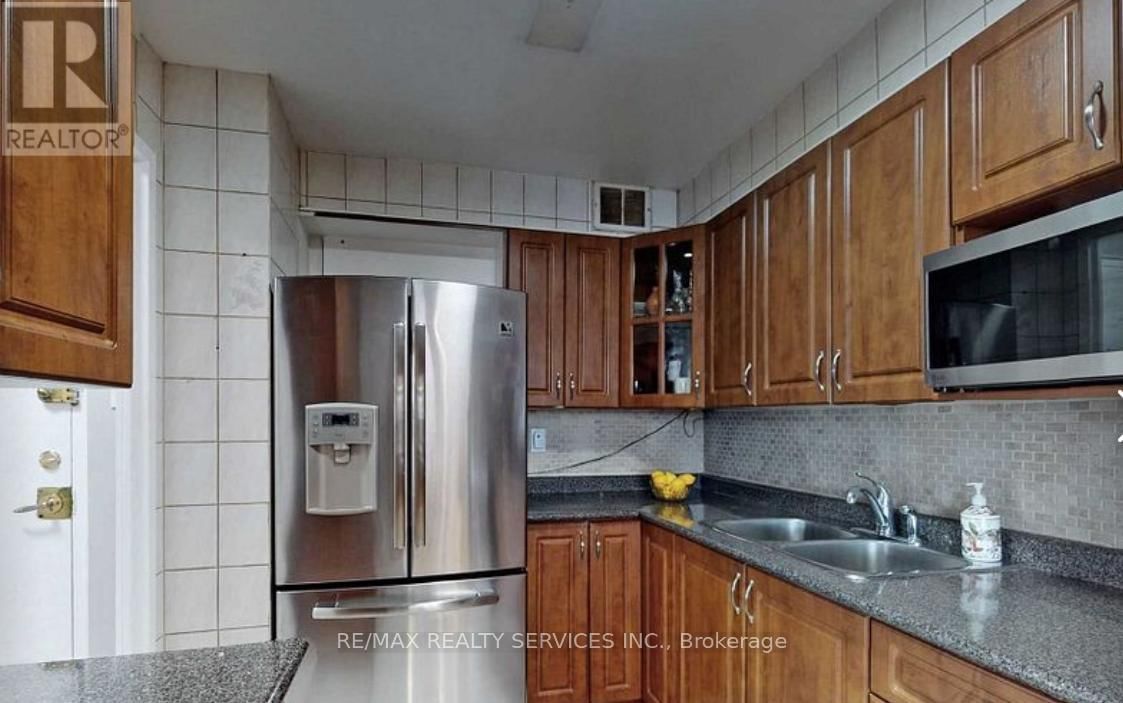 1112 - 20 FOREST MANOR ROAD Image 9