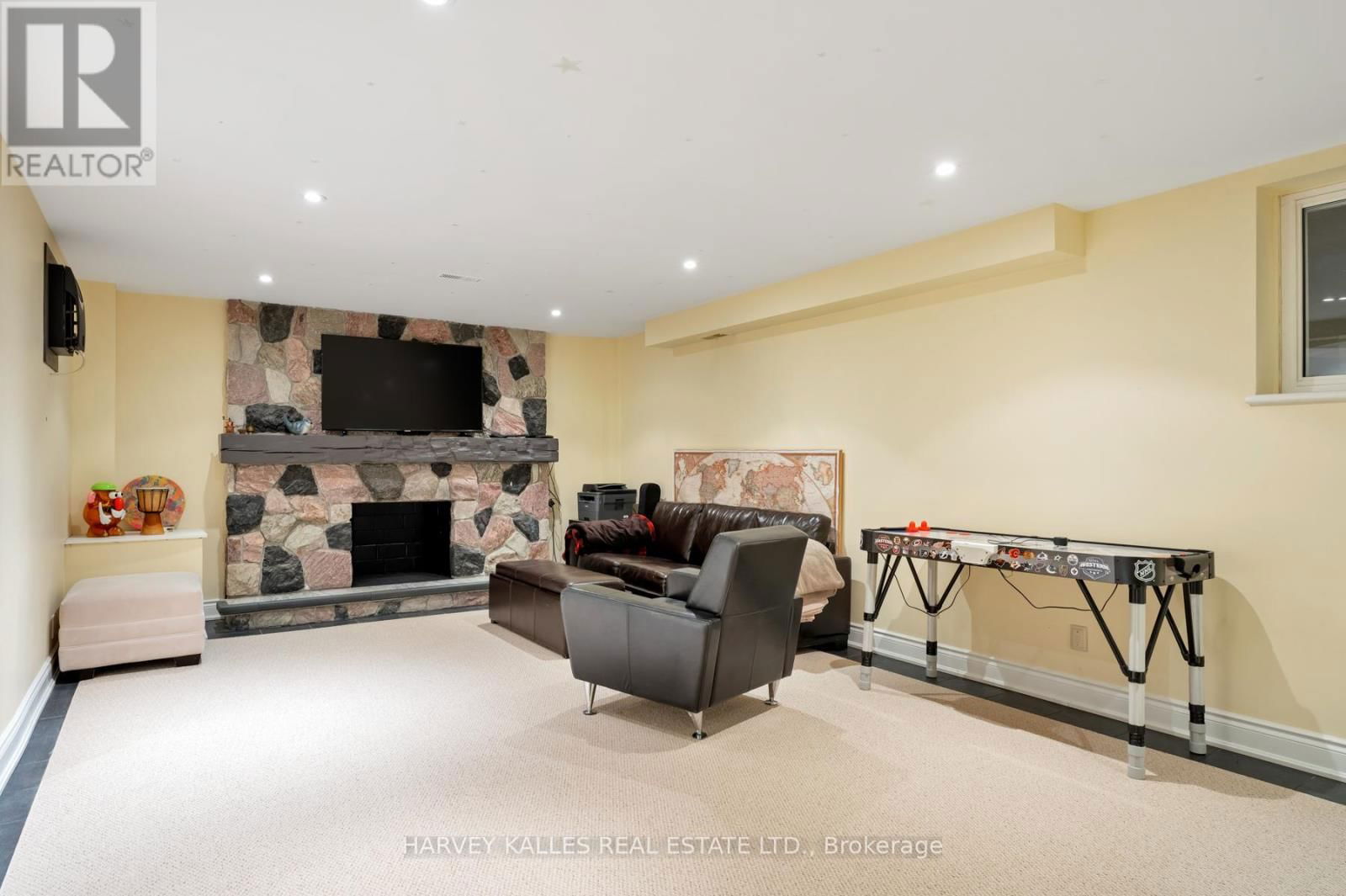 16 COLDSTREAM AVENUE Image 35