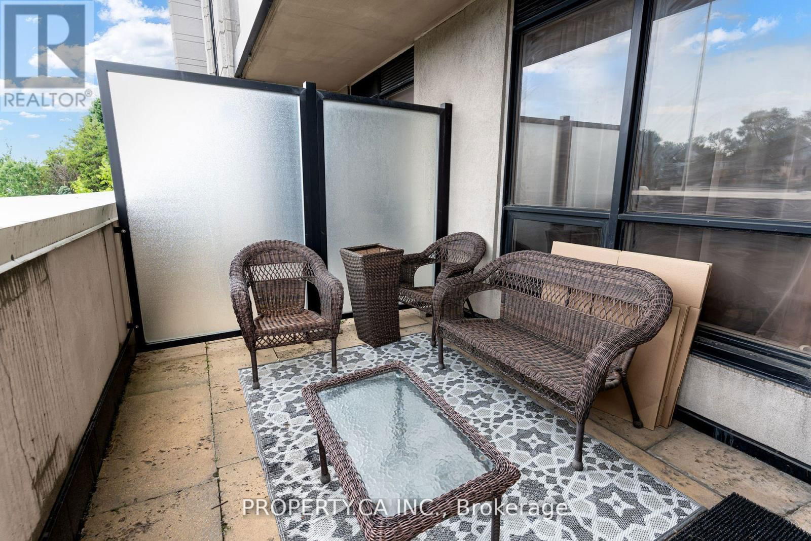 205 - 100 HARRISON GARDENS Image 31
