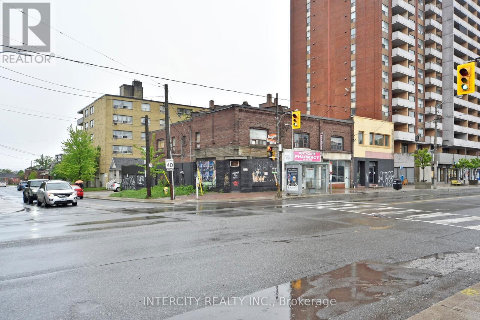 EGLINTON AVENUE WEST Image 15