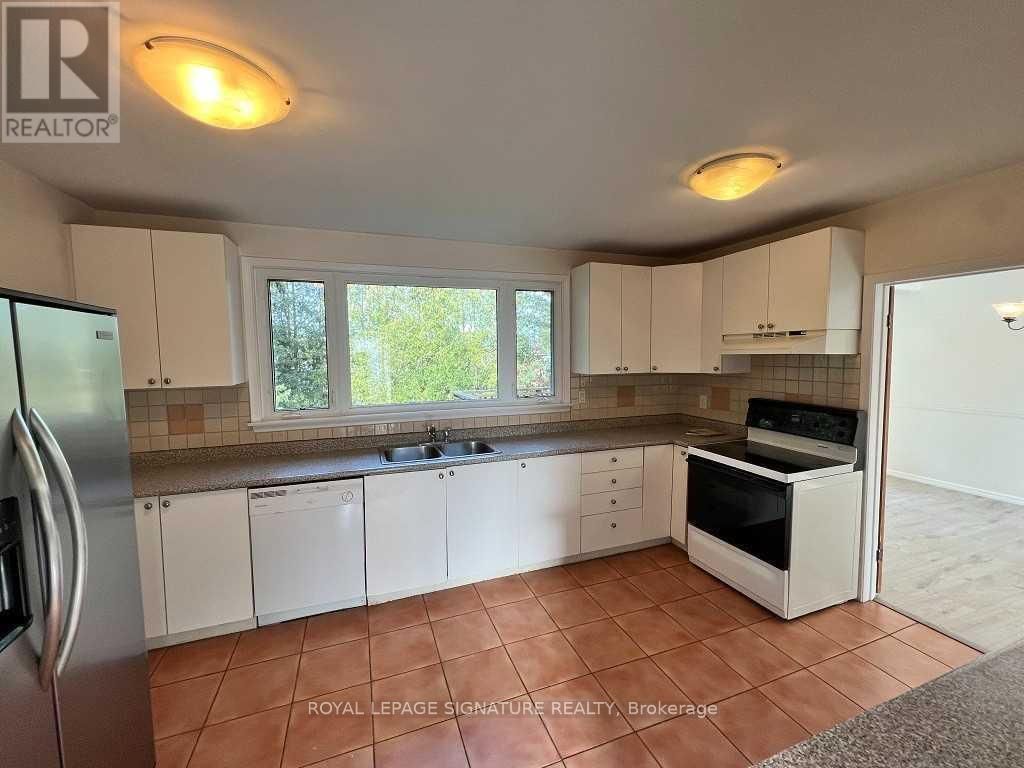 677 CONACHER DRIVE Image 6