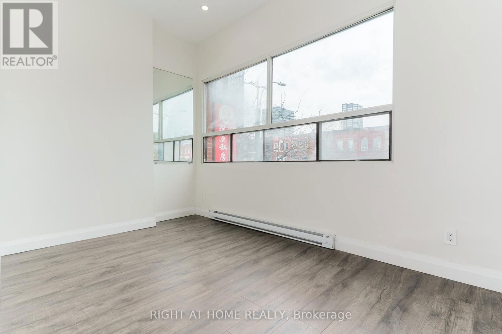 2 - 414 SPADINA AVENUE Image 12