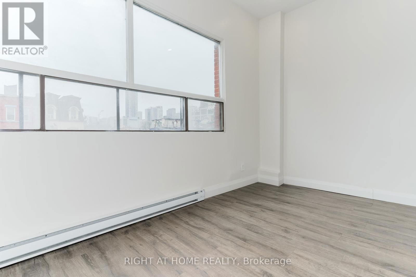 2 - 414 SPADINA AVENUE Image 16