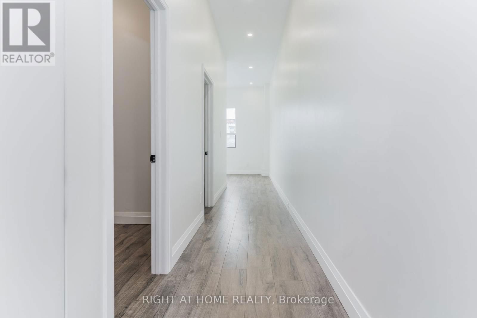 2 - 414 SPADINA AVENUE Image 17