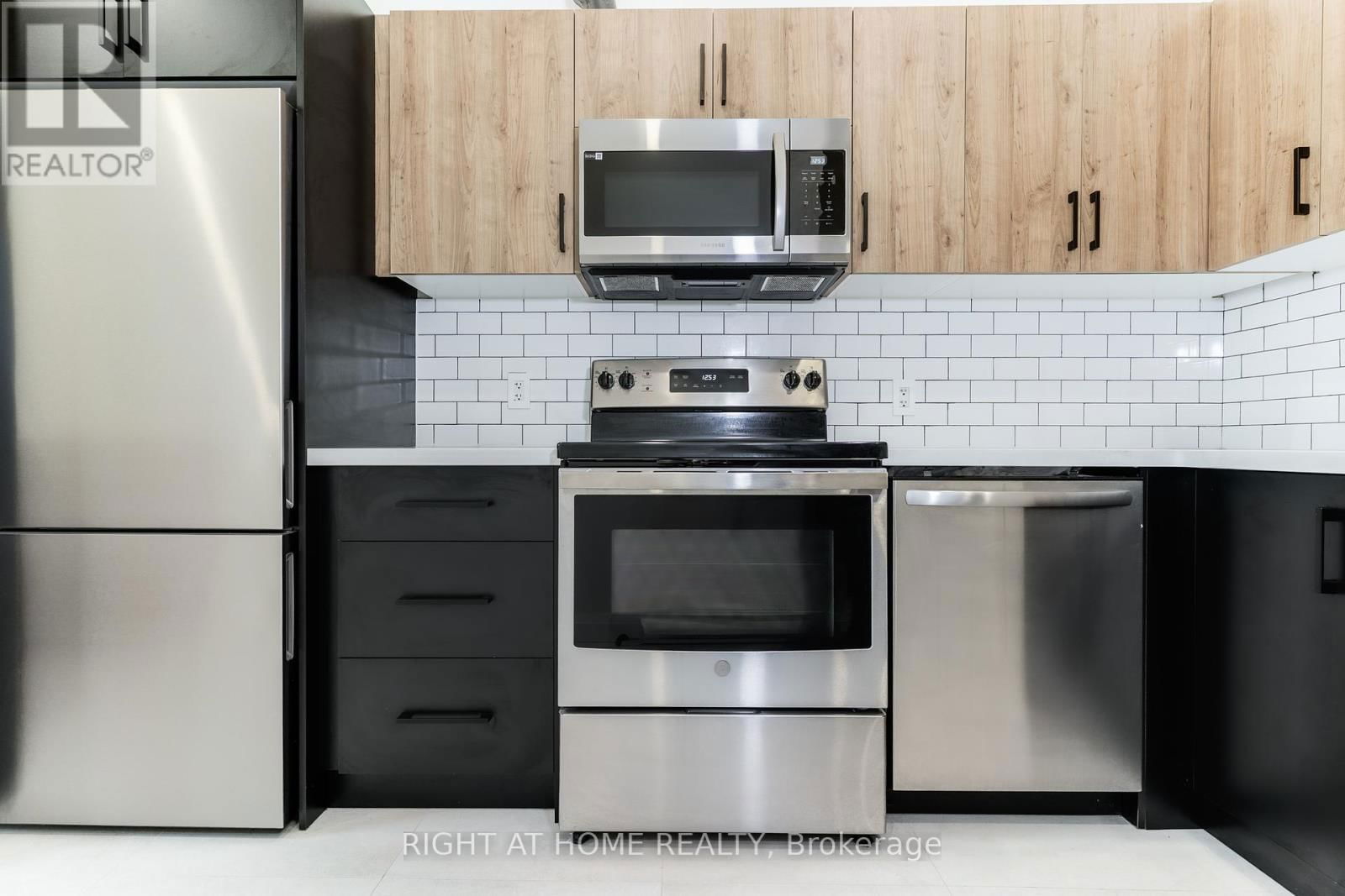 2 - 414 SPADINA AVENUE Image 6