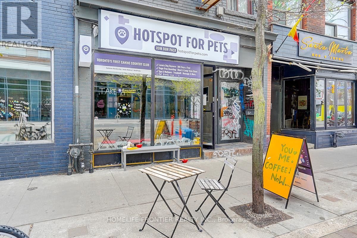 867 DUNDAS STREET WEST Image 1