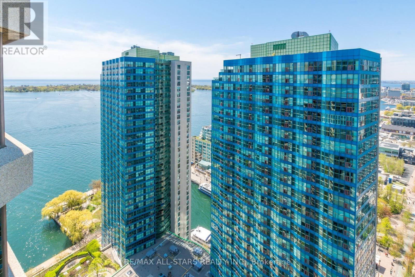3617 - 55 HARBOUR SQUARE Image 37