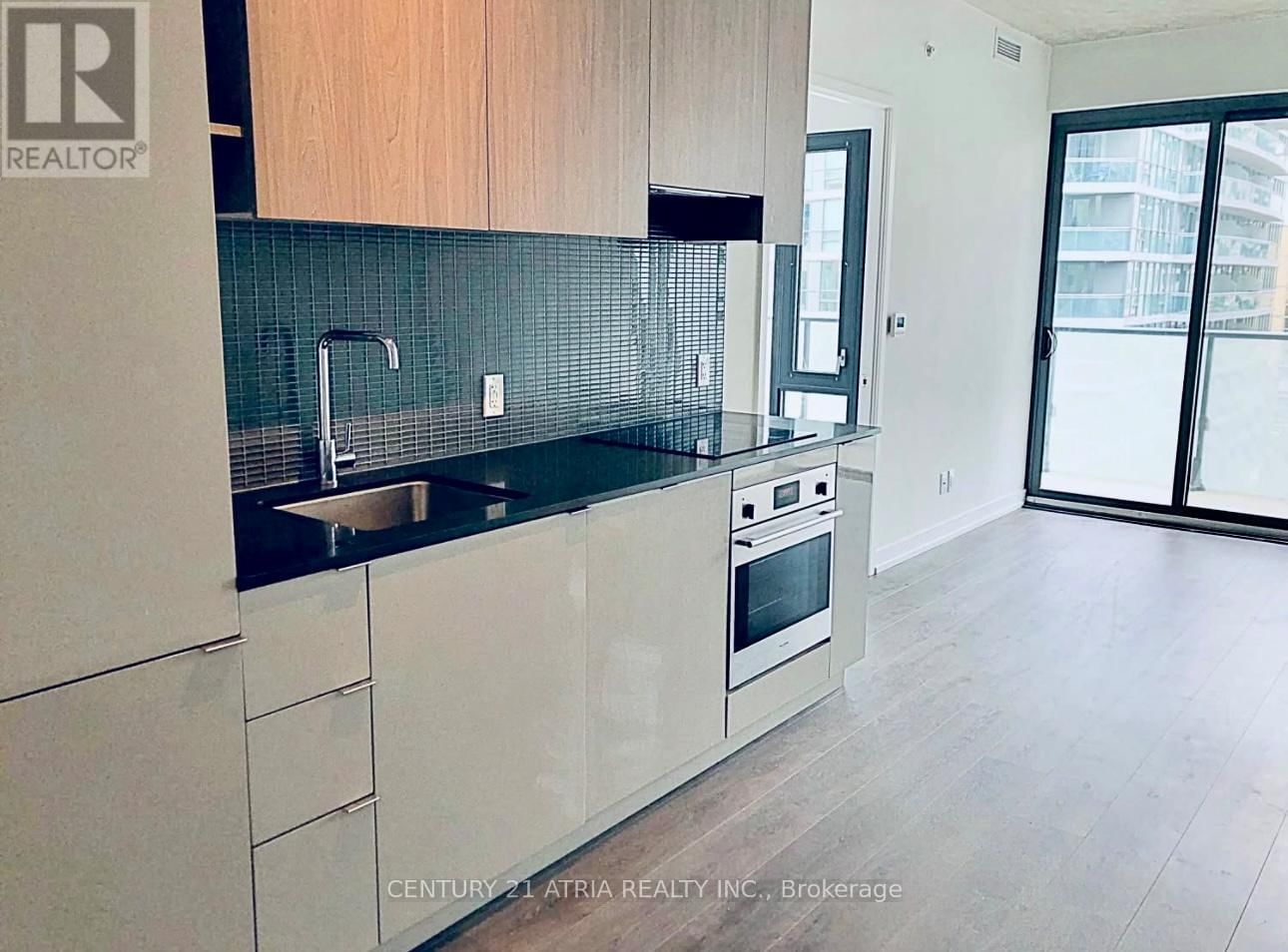 602 - 161 ROEHAMPTON AVENUE Image 10