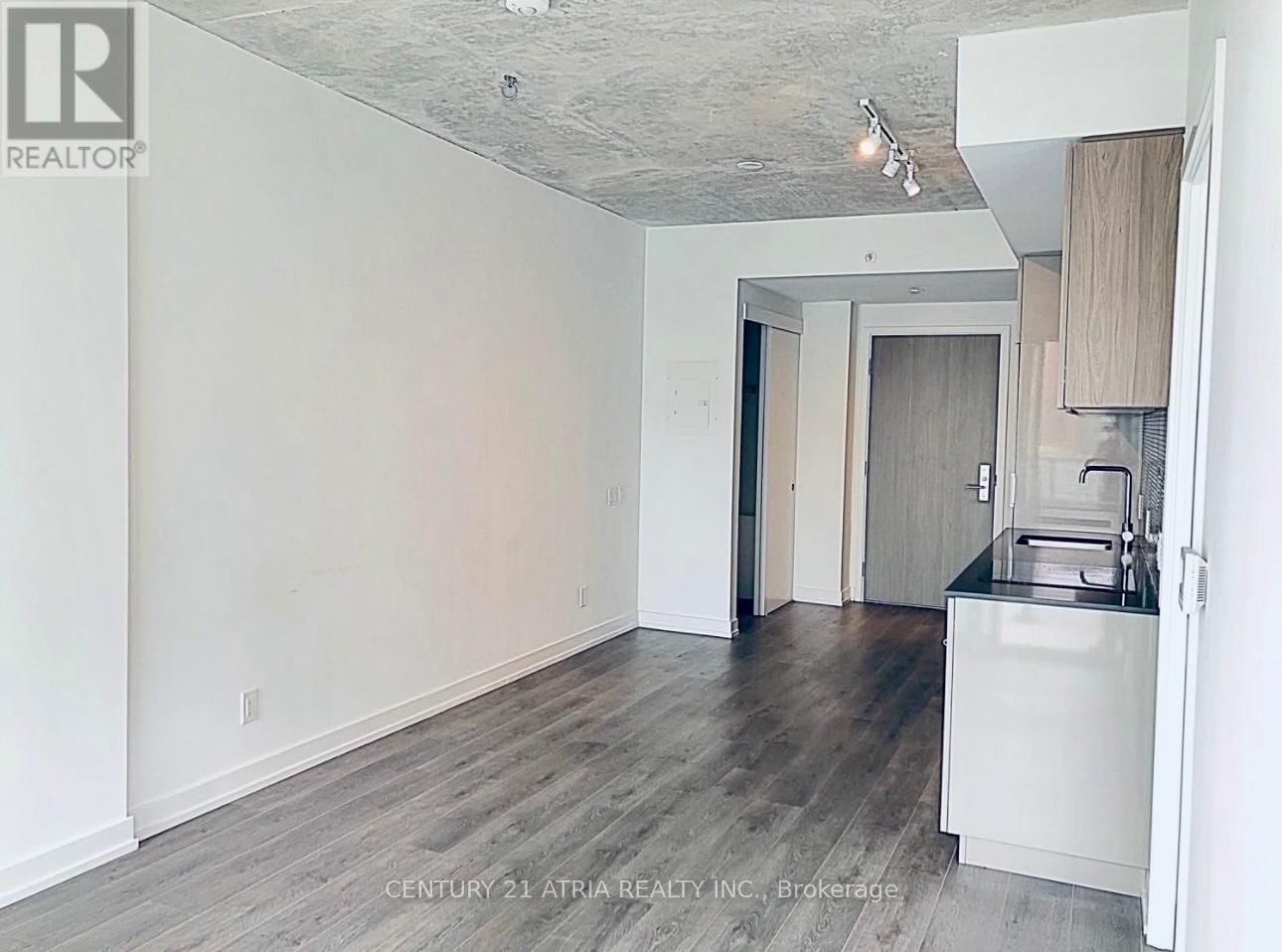 602 - 161 ROEHAMPTON AVENUE Image 16