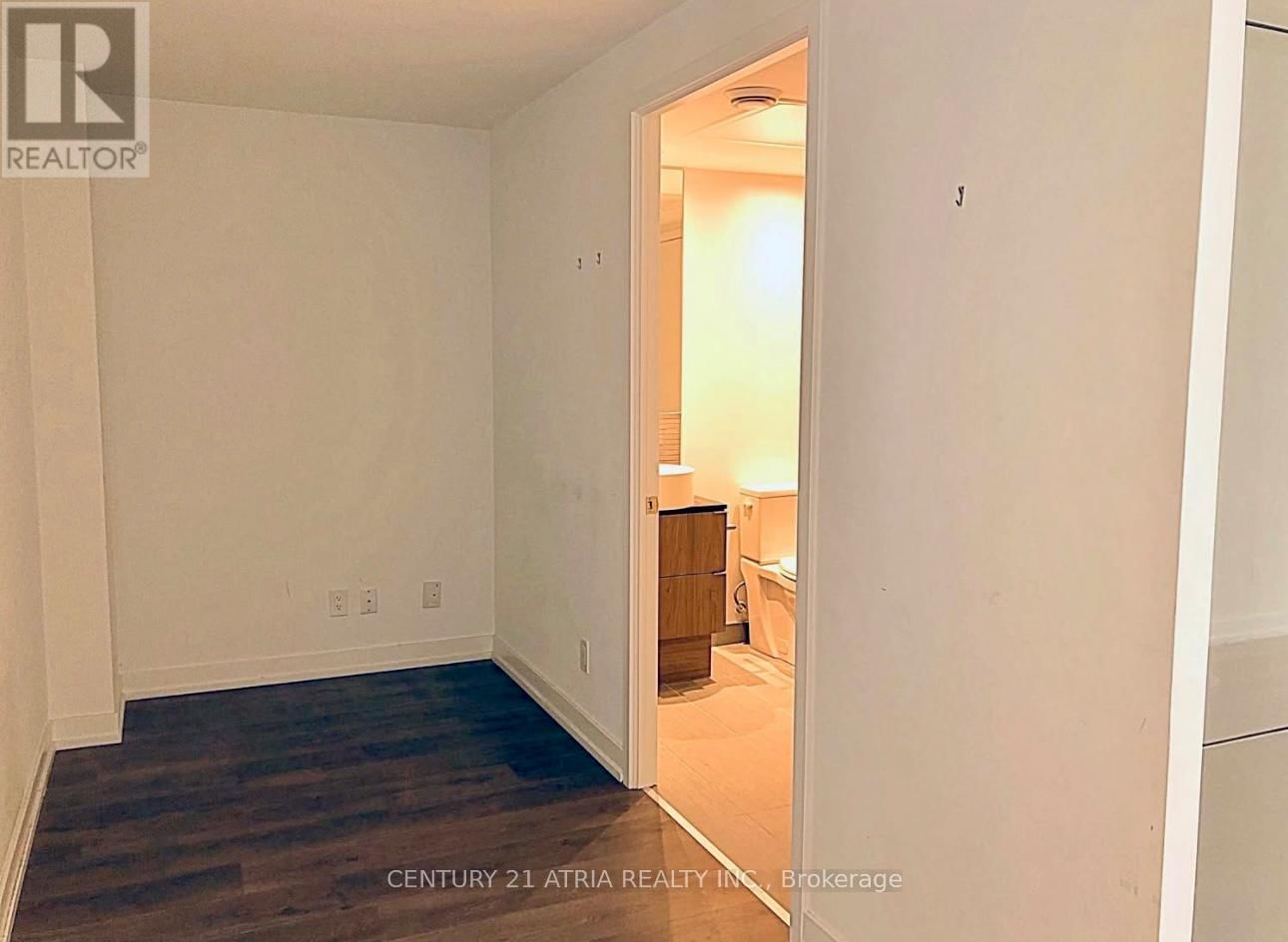 602 - 161 ROEHAMPTON AVENUE Image 8