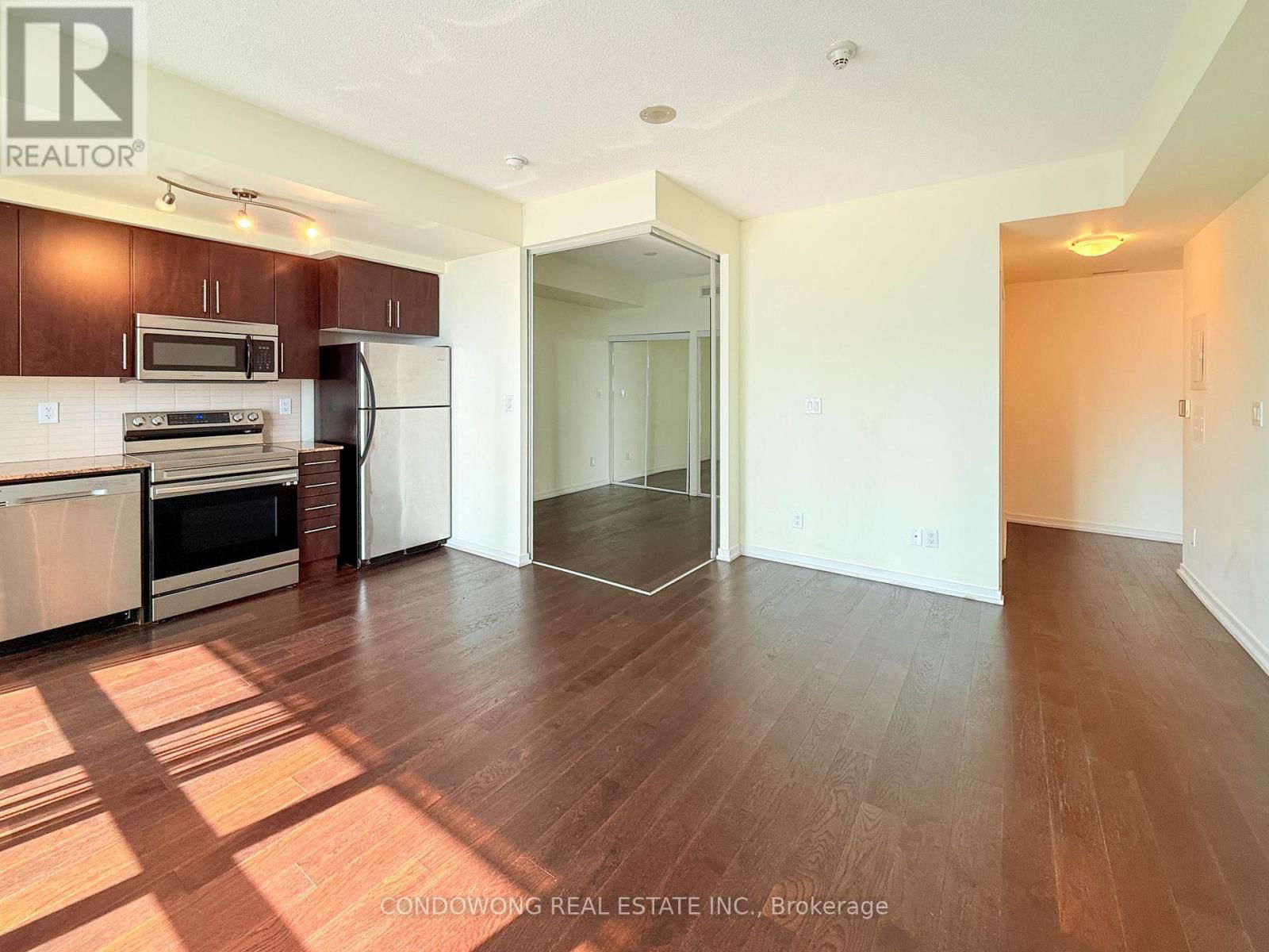 2611 - 55 BREMNER BOULEVARD Image 1
