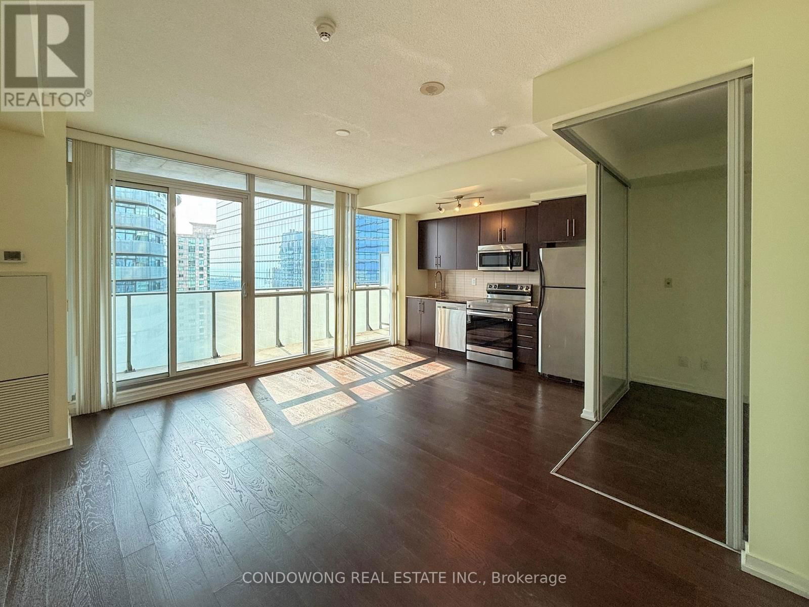 2611 - 55 BREMNER BOULEVARD Image 13