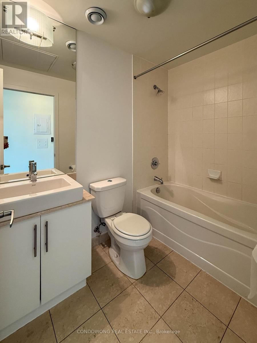 2611 - 55 BREMNER BOULEVARD Image 15