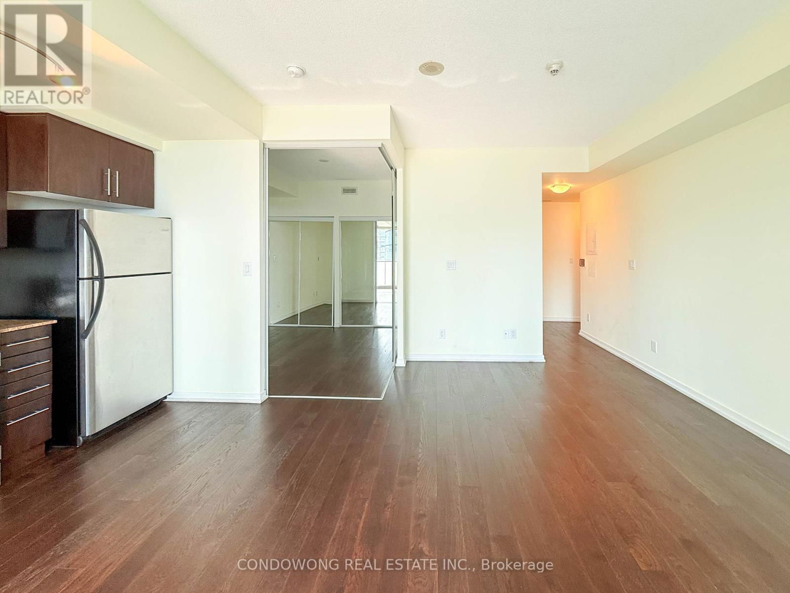 2611 - 55 BREMNER BOULEVARD Image 2