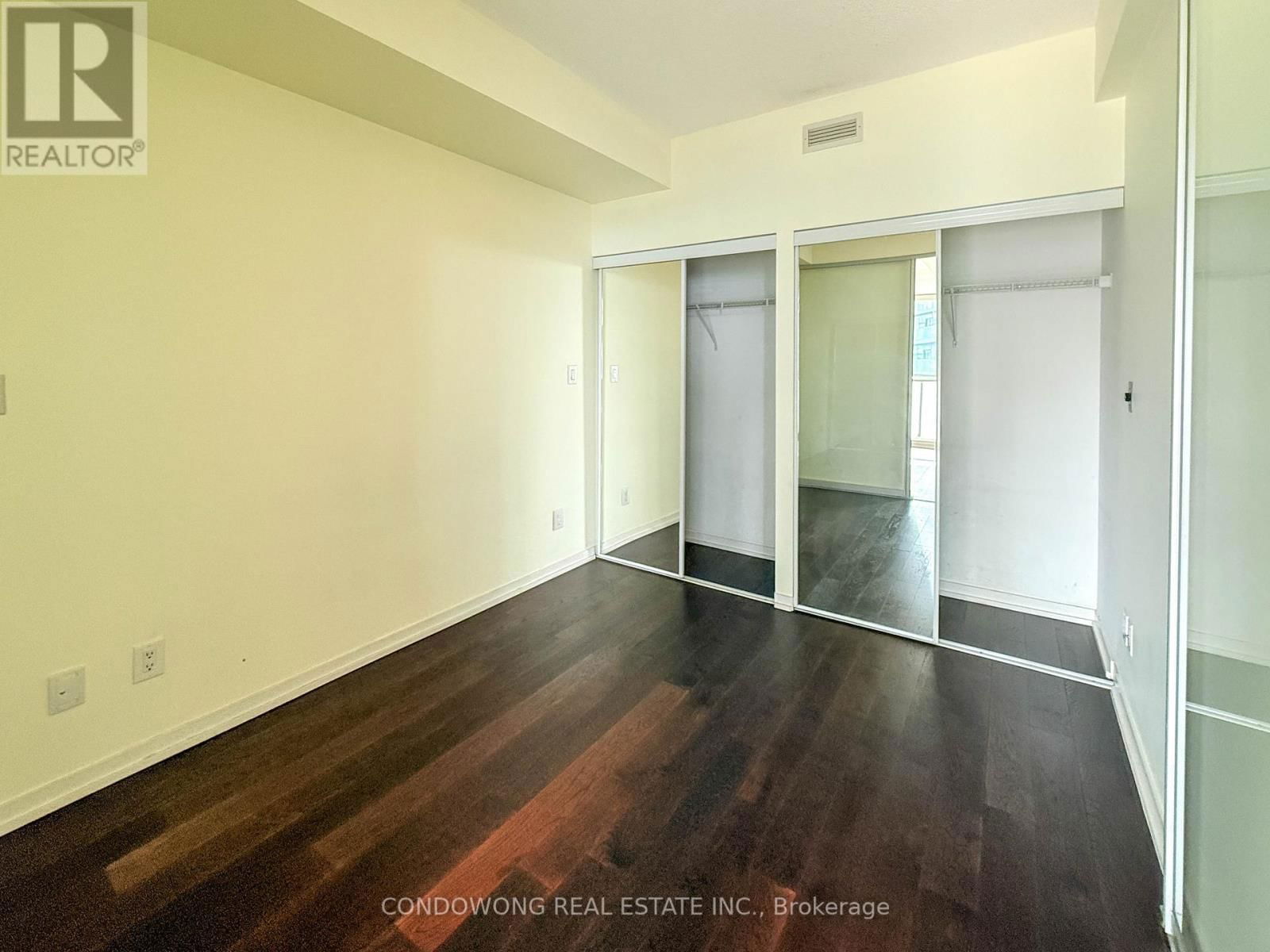 2611 - 55 BREMNER BOULEVARD Image 6