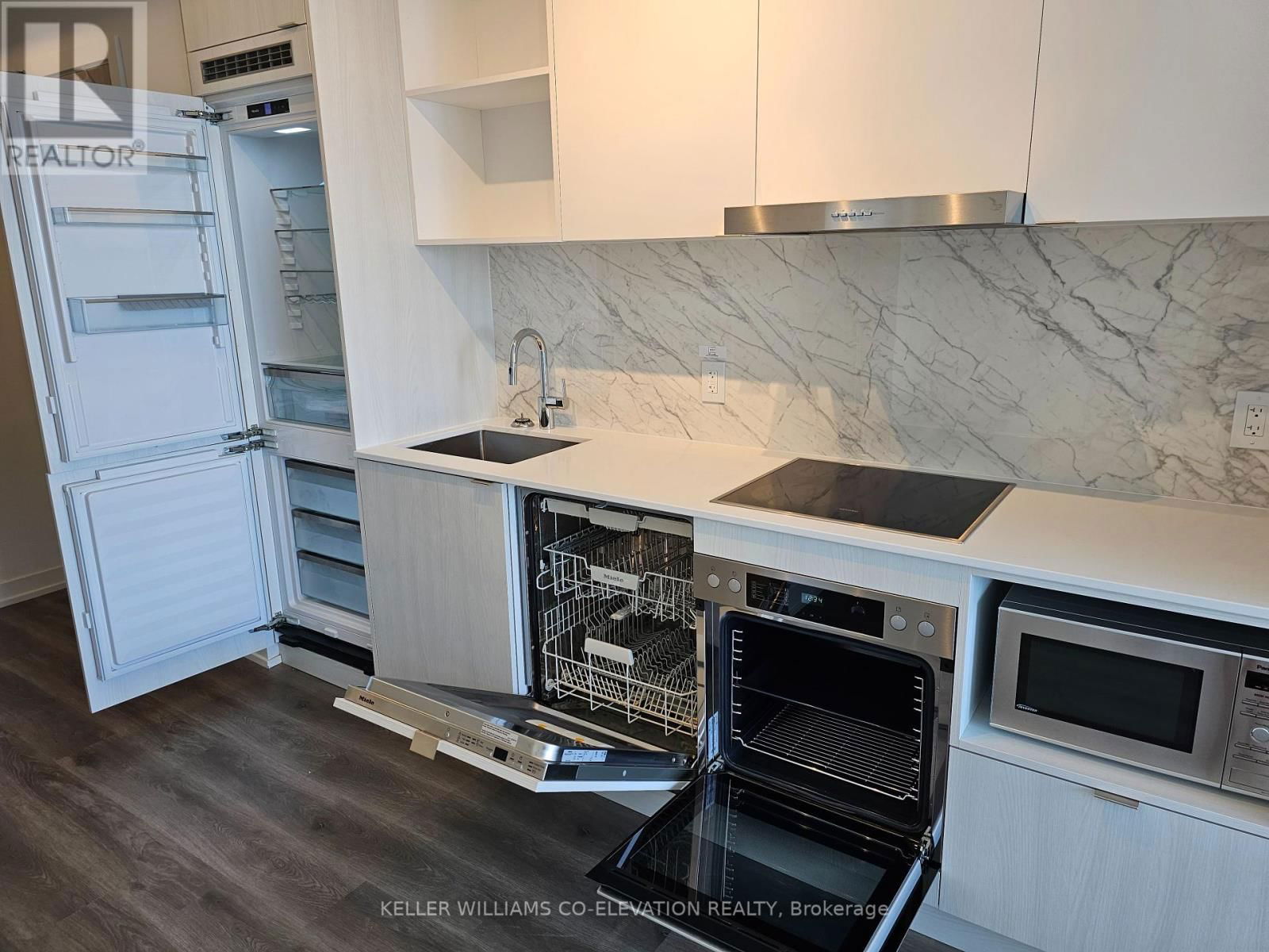 6107 - 138 DOWNES STREET Image 9