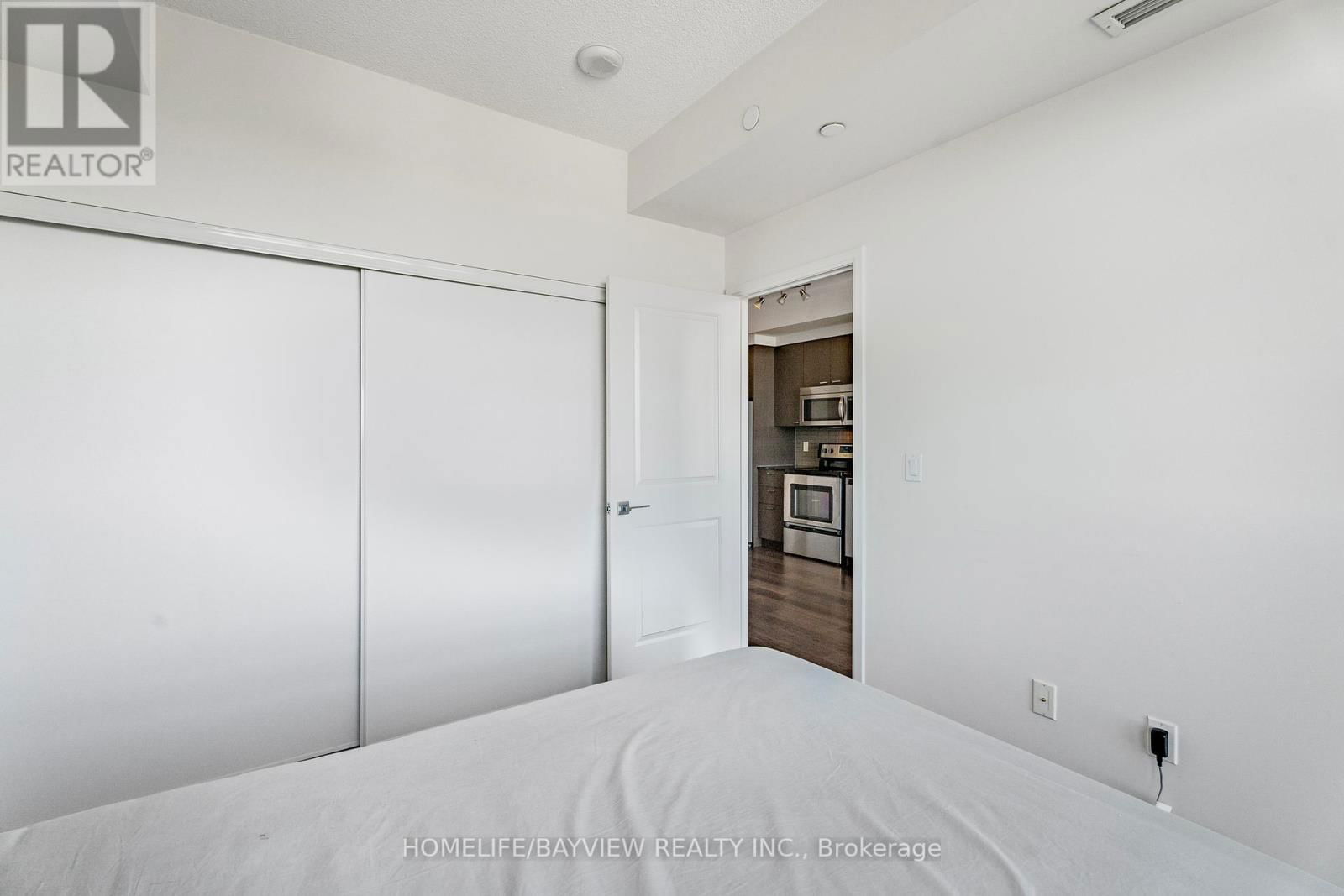 3310 - 88 SHEPPARD AVENUE EAST Image 15
