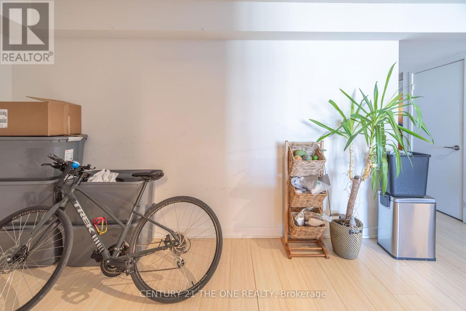 1003 - 75 QUEENS WHARF ROAD Image 11