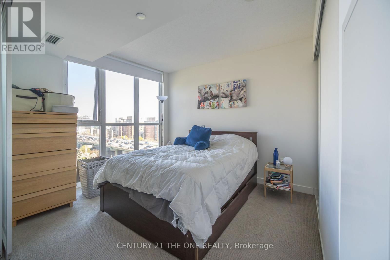 1003 - 75 QUEENS WHARF ROAD Image 12