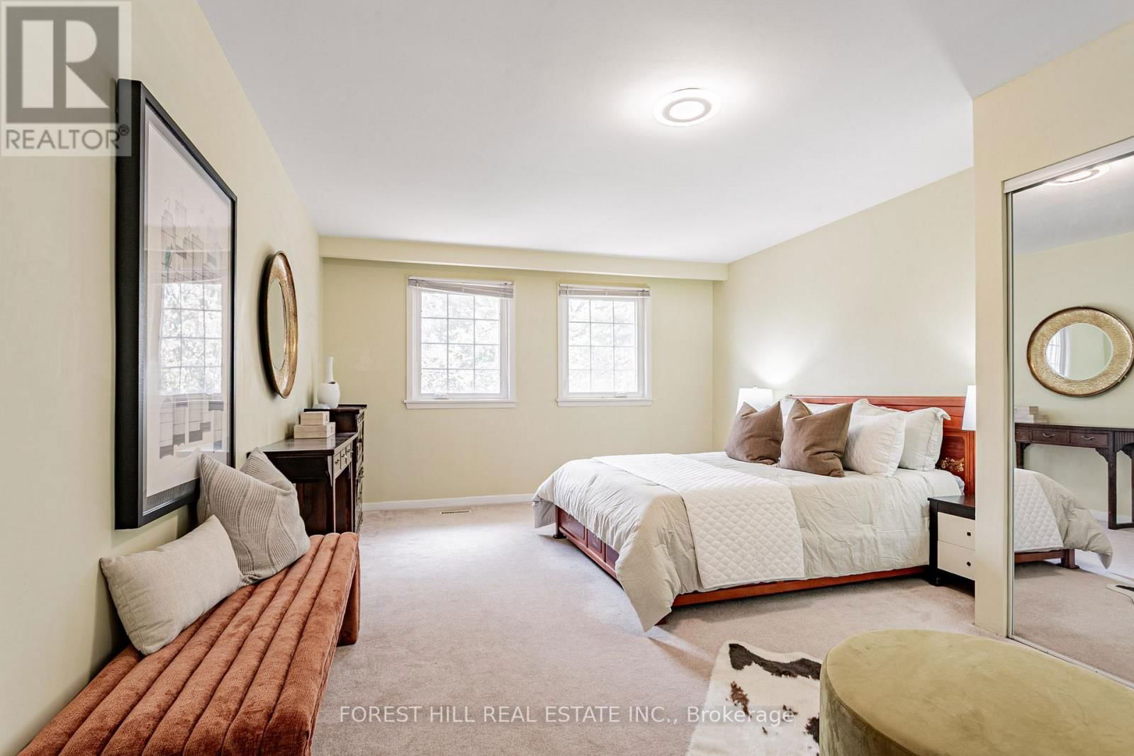6 CENTURION COURT Image 11