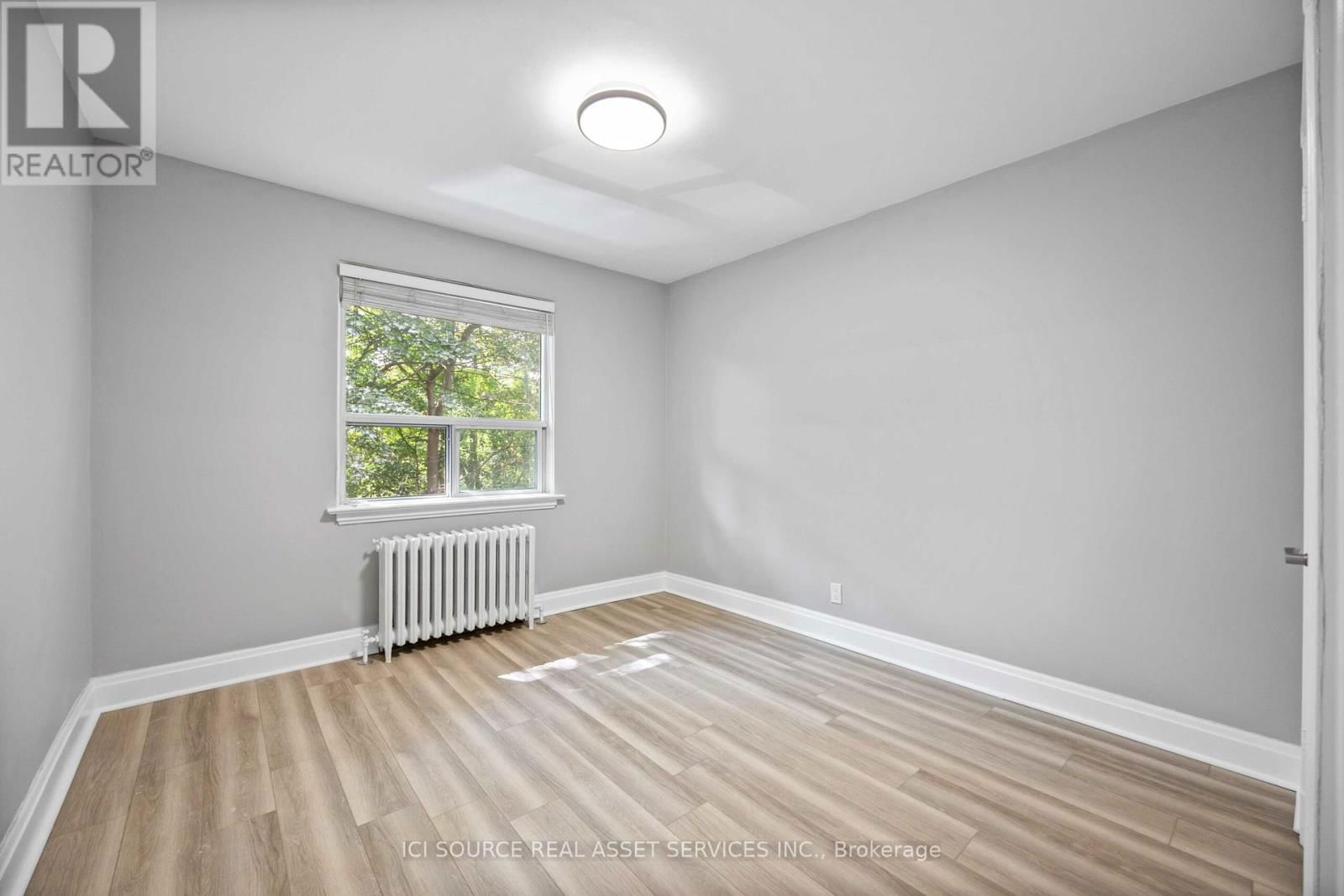 2 - 121 CHERITAN AVENUE Image 13