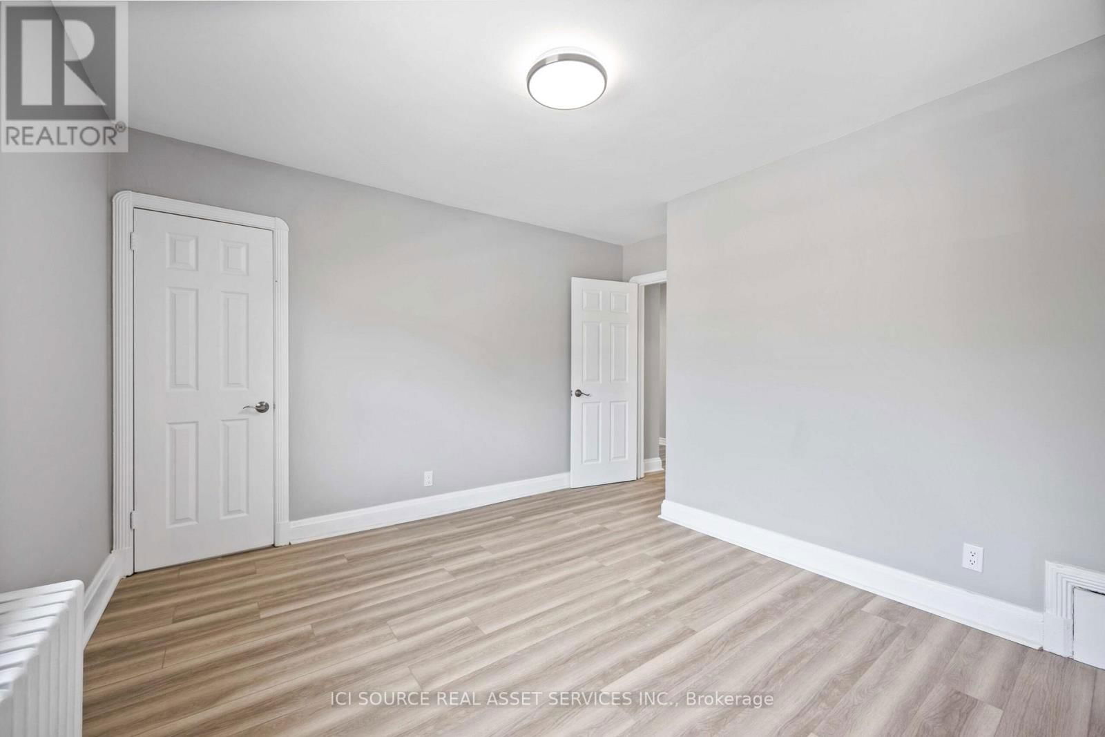 2 - 121 CHERITAN AVENUE Image 15